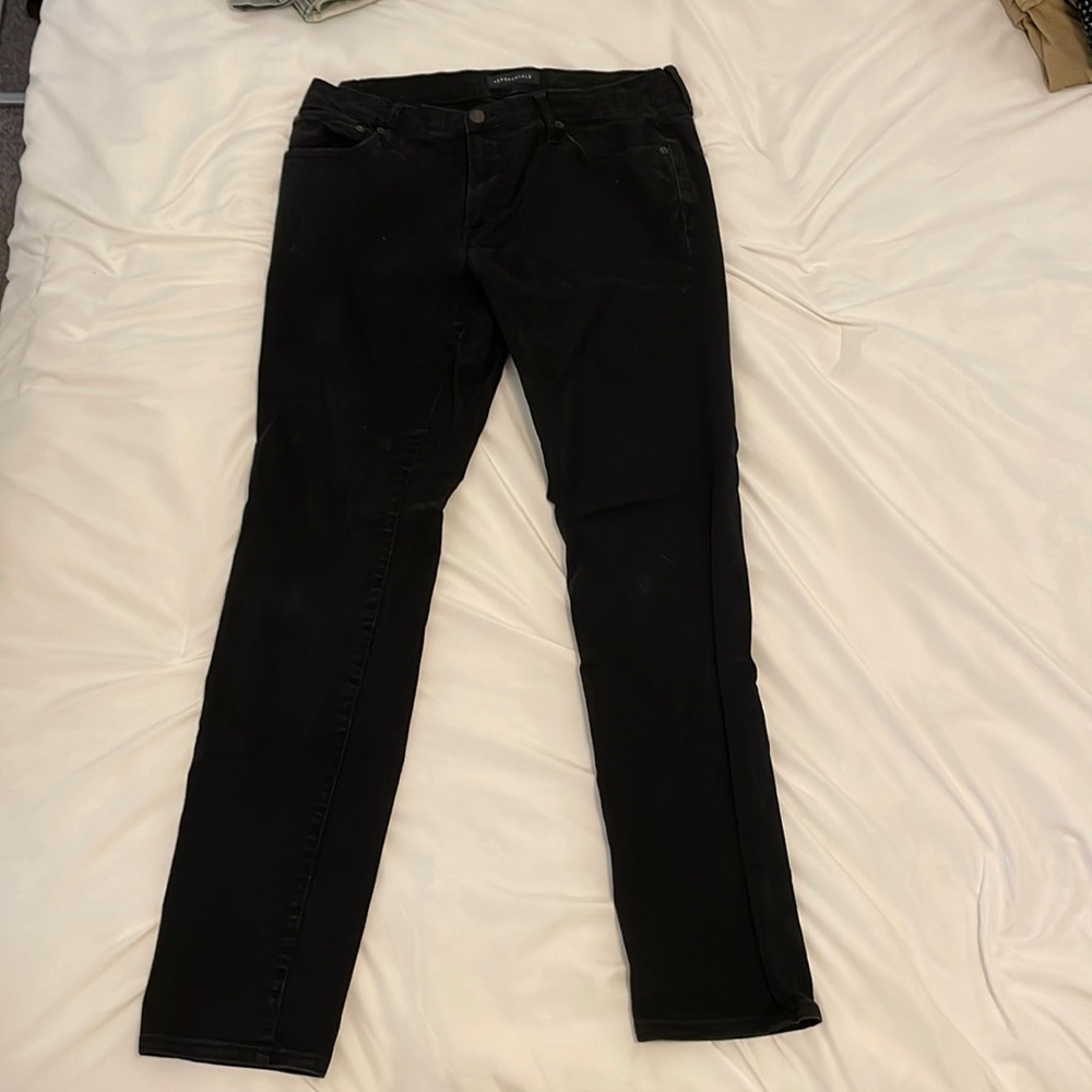 Black Aero skinny Jeans! 33/34